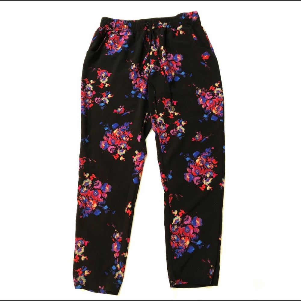 Natural fit black trousers with red floral details